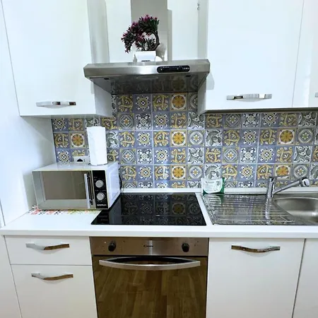 House- 1 Min Metro - 15 Min Duomo 公寓 米兰